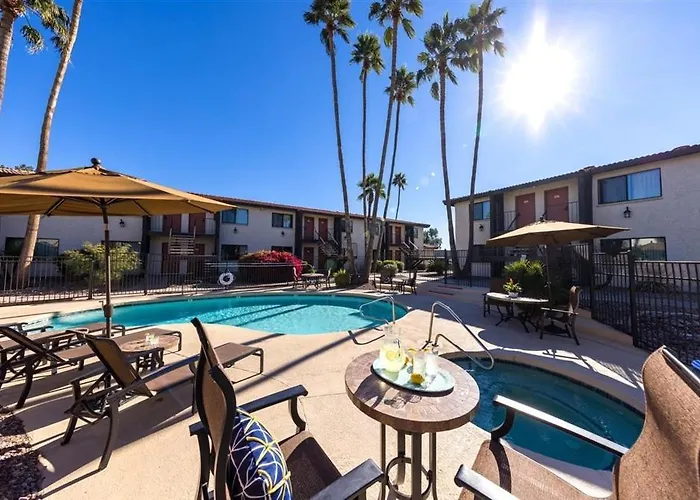 135 Fully Furnished, Amenities Galore * Scottsdale